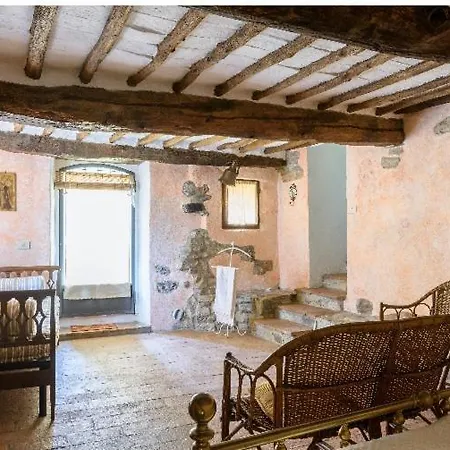 Borgo Il Macereto * Monte Benichi