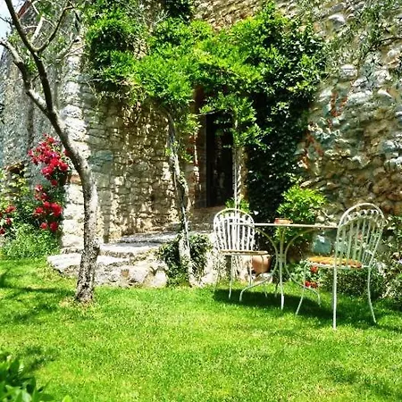 Borgo Il Macereto Monte Benichi